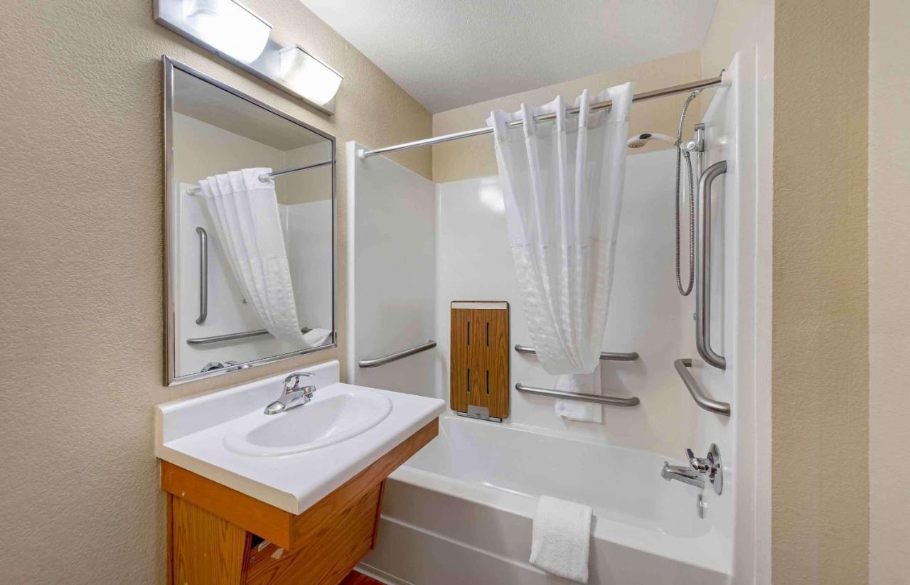 Extended Stay America Select Suites - Grand Rapids - Уайоминг Екстериор снимка