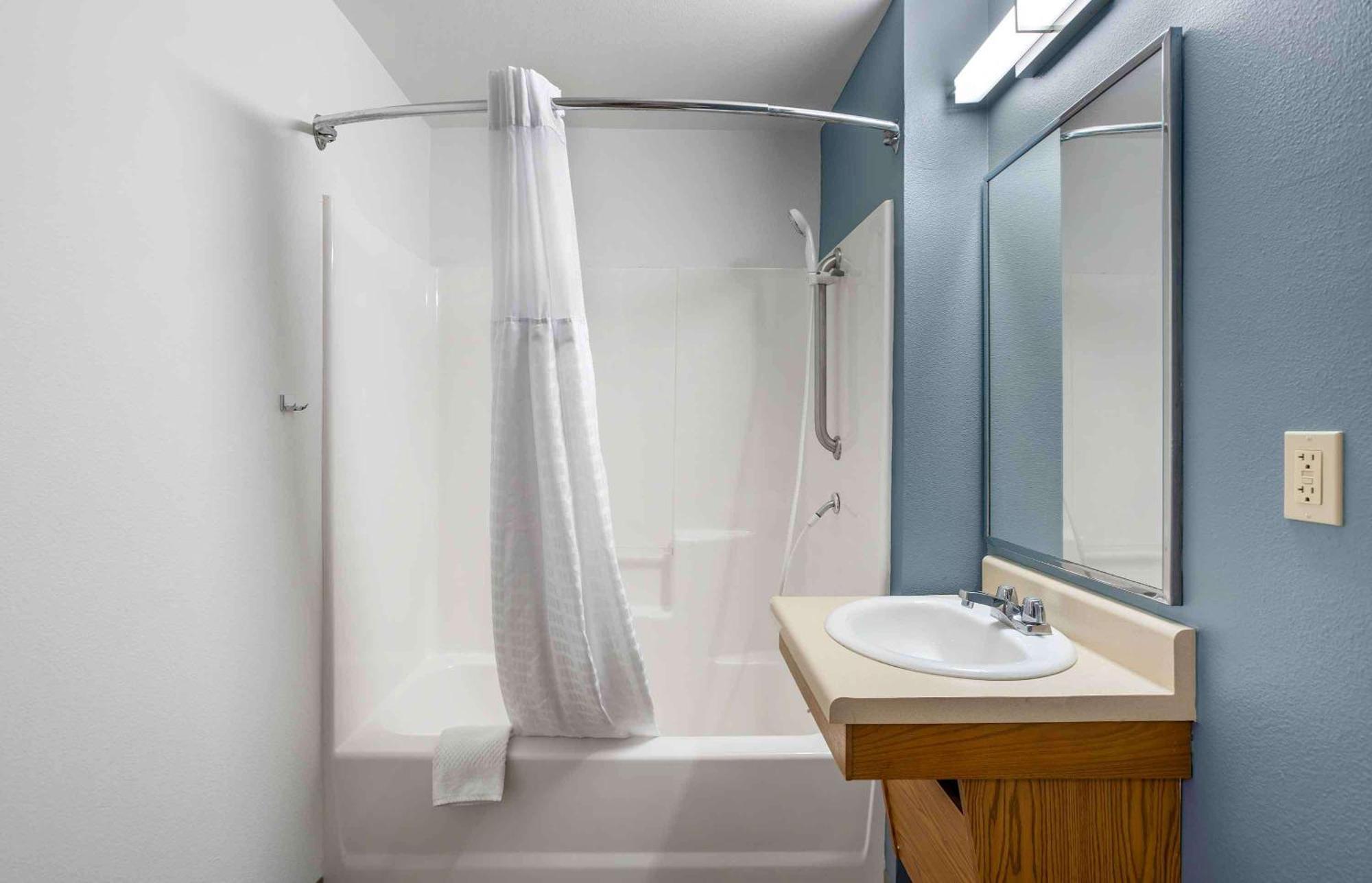 Extended Stay America Select Suites - Grand Rapids - Уайоминг Екстериор снимка